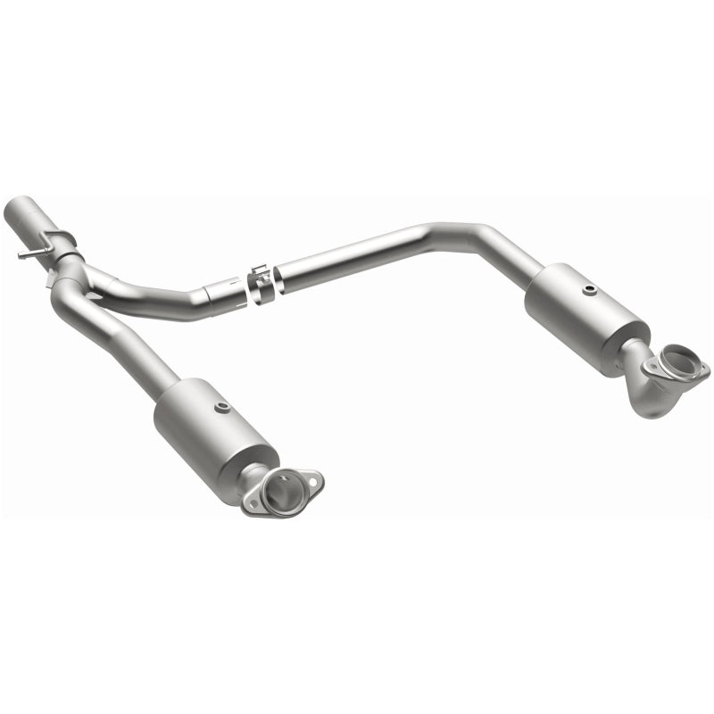 MagnaFlow 09-13 Ford E-350 Super Duty V10 6.8 OEM Underbody Direct Fit Catalytic Converter - 21-599
