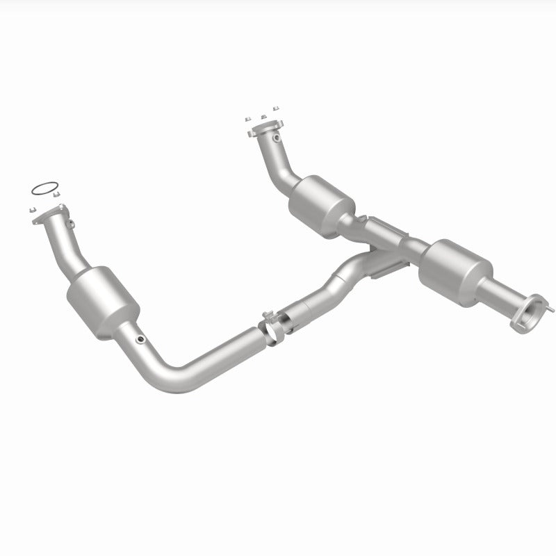 MagnaFlow 18-20 Chevrolet Express 2500 Single Underbody 4.3L Direct Fit Catalytic Converter - 280210