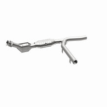 Load image into Gallery viewer, MagnaFlow Direct Fit Catalytic Converter 01 Ford F-150 4.2L - 447146