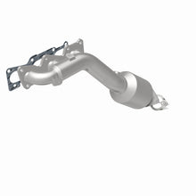 Load image into Gallery viewer, MagnaFlow OEM Grade Federal / EPA Compliant Manif Catalytic Converter 09-11 Hyundai Genesis V6 3.8L - 52778