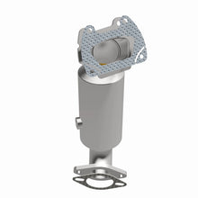 Load image into Gallery viewer, MagnaFlow Direct Fit Catalytic Converter 17-18 Chrysler Pacifica 3.6L - 21-950