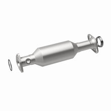 Load image into Gallery viewer, MagnaFlow Direct Fit Catalytic Converter 97-01 Honda CR-V 2.0L - 51329