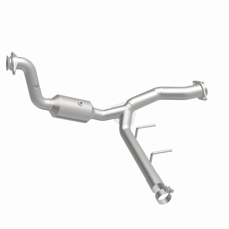 MagnaFlow Direct Fit Catalytic Converter 15-17 Ford F150 V6 2.7L OEM Underbody - 21-471