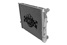 Load image into Gallery viewer, CSF 2006 BMW 325 / 07-09 BMW 328 / 06-10 BMW 330 / 09-10 BMW Z4 Radiator - 7001
