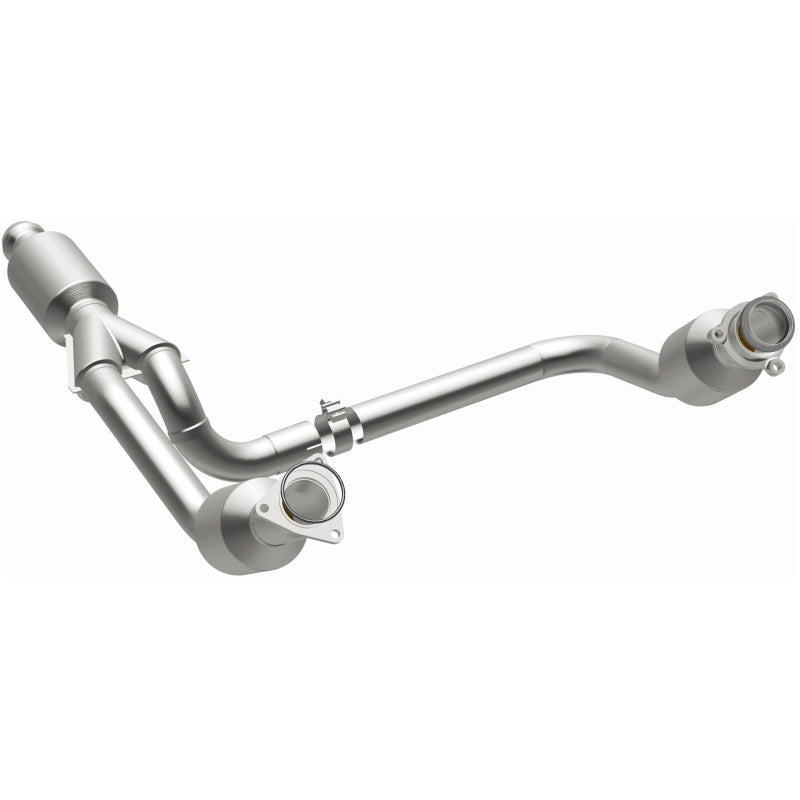 MagnaFlow 14-15 Chevrolet Silverado 1500 5.3L Direct-Fit Catalytic Converter - 5582642