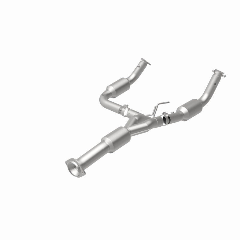 MagnaFlow 12-14 Chevrolet Silverado 2500 HD 6.0L Direct Fit Converter - 5582812