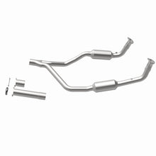 Load image into Gallery viewer, MagnaFlow Direct Fit Catalytic Converter 90-93 Land Rover Range Rover 3.9L V8 - 3391821
