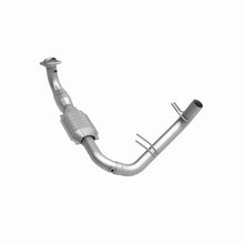 Load image into Gallery viewer, MagnaFlow Direct Fit Catalytic Converter 98 Ford Expedition 5.4L - 23718