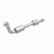 Load image into Gallery viewer, MagnaFlow Direct Fit Catalytic Converter 07-09 Toyota Tundra/Sequoia V8 4.7L - 5582626