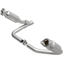 Load image into Gallery viewer, MagnaFlow Direct Fit Catalytic Converter California Grade 07-08 Dodge Durango 3.7L - 5551832