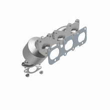 Load image into Gallery viewer, MagnaFlow 07-09 Hyundai Santa Fe 3.3L Direct Fit Converter - 5582202