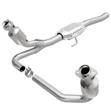 Load image into Gallery viewer, MagnaFlow Direct Fit Catalytic Converter 00-03 Dodge Dakota 2WD 4.7L - 458043