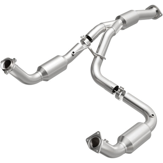 MagnaFlow 12-17 Chevrolet Express 3500 6.0L Direct Fit Converter - 5582113