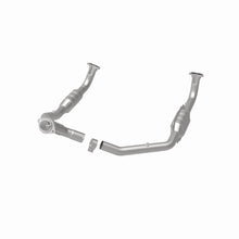 Load image into Gallery viewer, MagnaFlow Direct Fit Catalytic Converter 94-95 Disc./Defender 3.9L - 93691