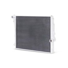 Load image into Gallery viewer, Mishimoto 99-06 BMW 323i/323i/328i/330i Performance Aluminum Radiator - MMRAD-E46-323