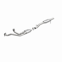 Load image into Gallery viewer, MagnaFlow DF Cat Conv 87-93 Ford Bronco 4.9L/87-95 F-150/F-250 (Non SD)/F-350 (Non SD) PU 4.9L (CA) - 334302