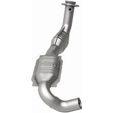 Load image into Gallery viewer, MagnaFlow Direct Fit Catalytic Converter 01 Ford Trucks 4.6L - 458071
