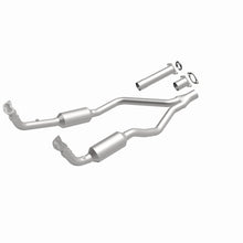 Load image into Gallery viewer, MagnaFlow Direct Fit Catalytic Converter 90-93 Land Rover Range Rover 3.9L V8 - 3391821