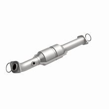 Load image into Gallery viewer, MagnaFlow Direct Fit Catalytic Converter 05-09 Toyota Tacoma 4.0L P/S Rear - 49702