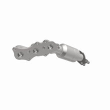 Load image into Gallery viewer, MagnaFlow Direct Fit Catalytic Converter 10-12 Toyota FJ/4Runner 4.0L - 51228
