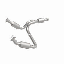 Load image into Gallery viewer, MagnaFlow 09-13 Chevrolet Silverado 1500 5.3L Direct Fit Converter - 5582578