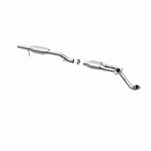 Load image into Gallery viewer, MagnaFlow DF Cat Conv 87-93 Ford Bronco 4.9L/87-95 F-150/F-250 (Non SD)/F-350 (Non SD) PU 4.9L (CA) - 334302