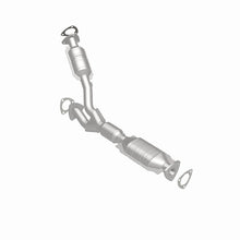 Load image into Gallery viewer, MagnaFlow Conv DF 00-03 Saturn 3L Rear - 24410