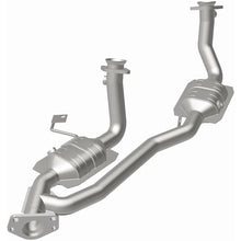 Load image into Gallery viewer, MagnaFlow Direct Fit Catalytic Converter 04 Ford Freestar 3.9L - 49079