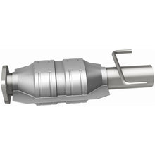 Load image into Gallery viewer, MagnaFlow Direct Fit Catalytic Converter 95-02 Lincoln Continental - 51371