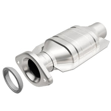 Load image into Gallery viewer, MagnaFlow Direct Fit Catalytic Converter 01-03 Highlander underbody - 93268