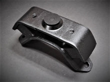Load image into Gallery viewer, Cusco 83-87 Toyota Corolla GT-S (Trueno) (AE86) OEM Shape Transmission Mount