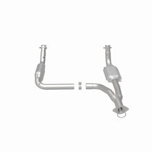 Load image into Gallery viewer, MagnaFlow DF Cat Conv 07-09 Chevrolet/GMC Silverado/Sierra 2500 HD 6.0L Y-Pipe Assy excludes Classic - 49644