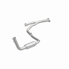 Load image into Gallery viewer, MagnaFlow Direct Fit Catalytic Converter 2004 Liberty D/S frt OEM - 49582