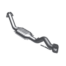 Load image into Gallery viewer, MagnaFlow Direct Fit Catalytic Converter 07 Trailb/Envoy 4.2L und OE - 49221