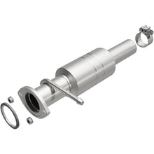 Load image into Gallery viewer, Magnaflow Conv DF 2009-2012 Highlander 2.7 L Underbody - 52207