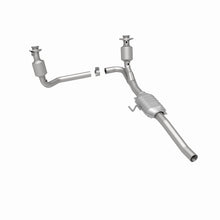 Load image into Gallery viewer, MagnaFlow Direct Fit Catalytic Converter 00-03 Dodge Dakota 2WD 4.7L - 458043