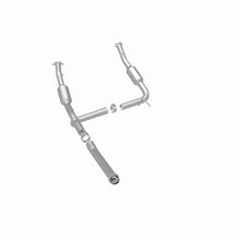 Load image into Gallery viewer, MagnaFlow Direct Fit Catalytic Converter OEM 2004-2005 Ford Explorer/Mercury Mountaineer Underbody - 4551013