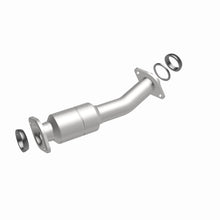 Load image into Gallery viewer, MagnaFlow Direct Fit Catalytic Converter 11-15 Sienna 3.5 Underbody - 52549