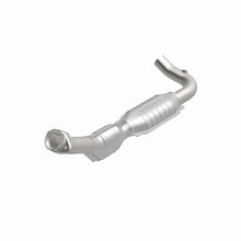 Load image into Gallery viewer, MagnaFlow Direct Fit Catalytic Converter 97-99 E-150/250 D/S 4.6L - 93390