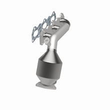Load image into Gallery viewer, MagnaFlow Direct Fit Catalytic Converter 00 Suzuki Grand Vitara 2.5L - 49051