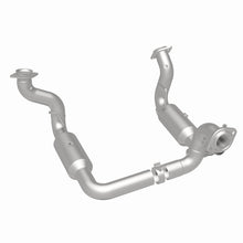 Load image into Gallery viewer, MagnaFlow 20-22 Ford F-250 SD Single Underbody Direct Fit Catalytic Converter - 280246