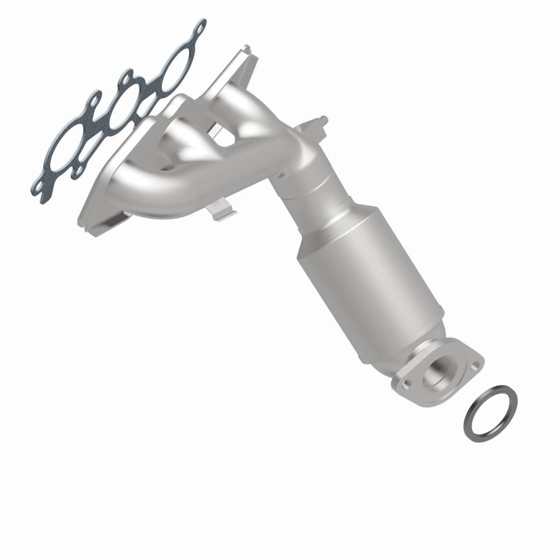 MagnaFlow Direct Fit Catalytic Converter 14-15 Toyota Highlander 3.5L Manifold - 52545