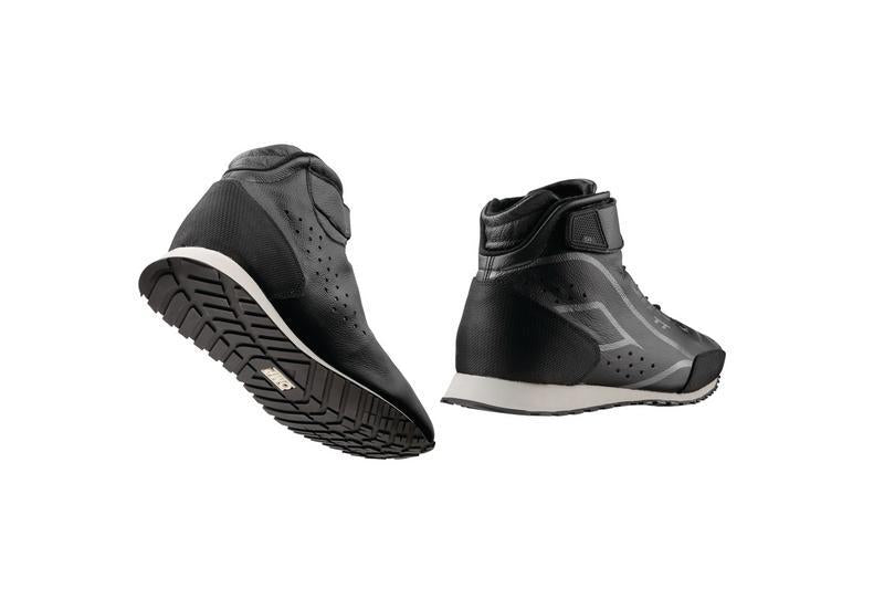 OMP One TT Shoes Black - Size 40 - IC0-0828-A01-071-40