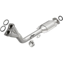 Load image into Gallery viewer, MagnaFlow Direct Fit Catalytic Converter 96-00 Toyota 4 Runner 2.7 - 24286