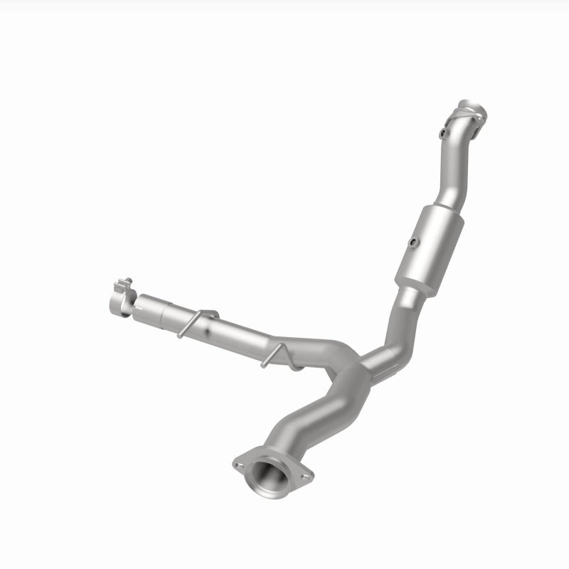 MagnaFlow Direct Fit Catalytic Converter 15-17 Ford Expedition V6 3.5 OEM Underbody - 21-528