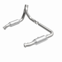 Load image into Gallery viewer, Magnaflow Conv DF 2007 Ram 1500 V8 5.7 OEM Underbody - 52451