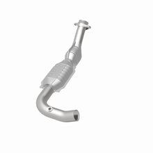 Load image into Gallery viewer, MagnaFlow Direct Fit Catalytic Converter 97-99 E-150/250 D/S 4.6L - 93390