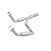 Load image into Gallery viewer, MagnaFlow Conv Direct Fit 07-09 Chevy Trailblazer SS 6.0L V8 - 5451650