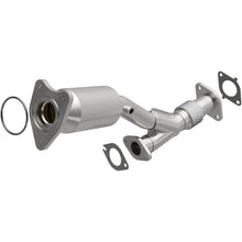 Load image into Gallery viewer, MagnaFlow 2007 Chevrolet Malibu 3.5L Direct Fit Converter - 5561822
