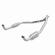 Load image into Gallery viewer, MagnaFlow Direct Fit Catalytic Converter 94-95 Disc./Defender 3.9L - 93691